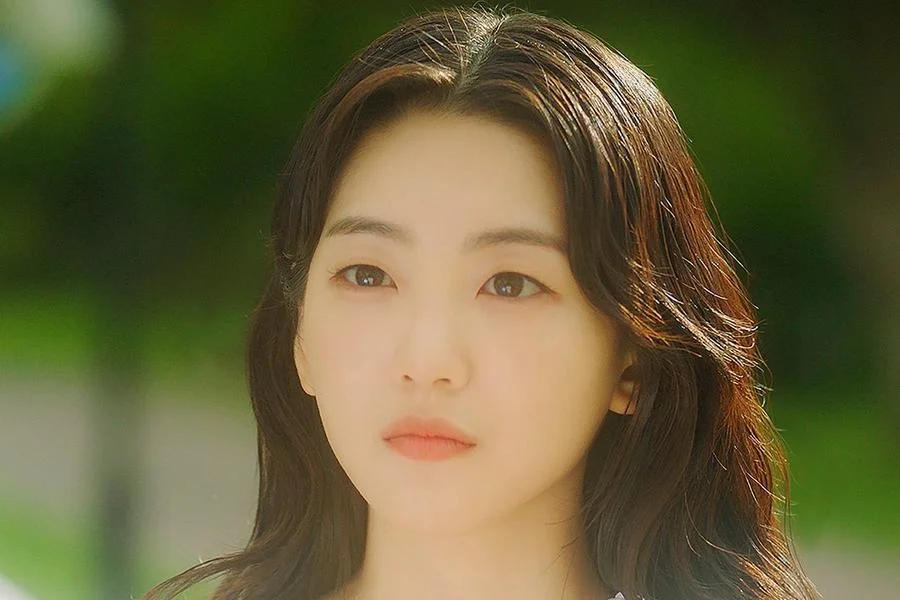 Chemistry Sparks in "Summer Vacation": Cho Yi Hyun Shares Insights on Her Role and Co-Star Jin Young